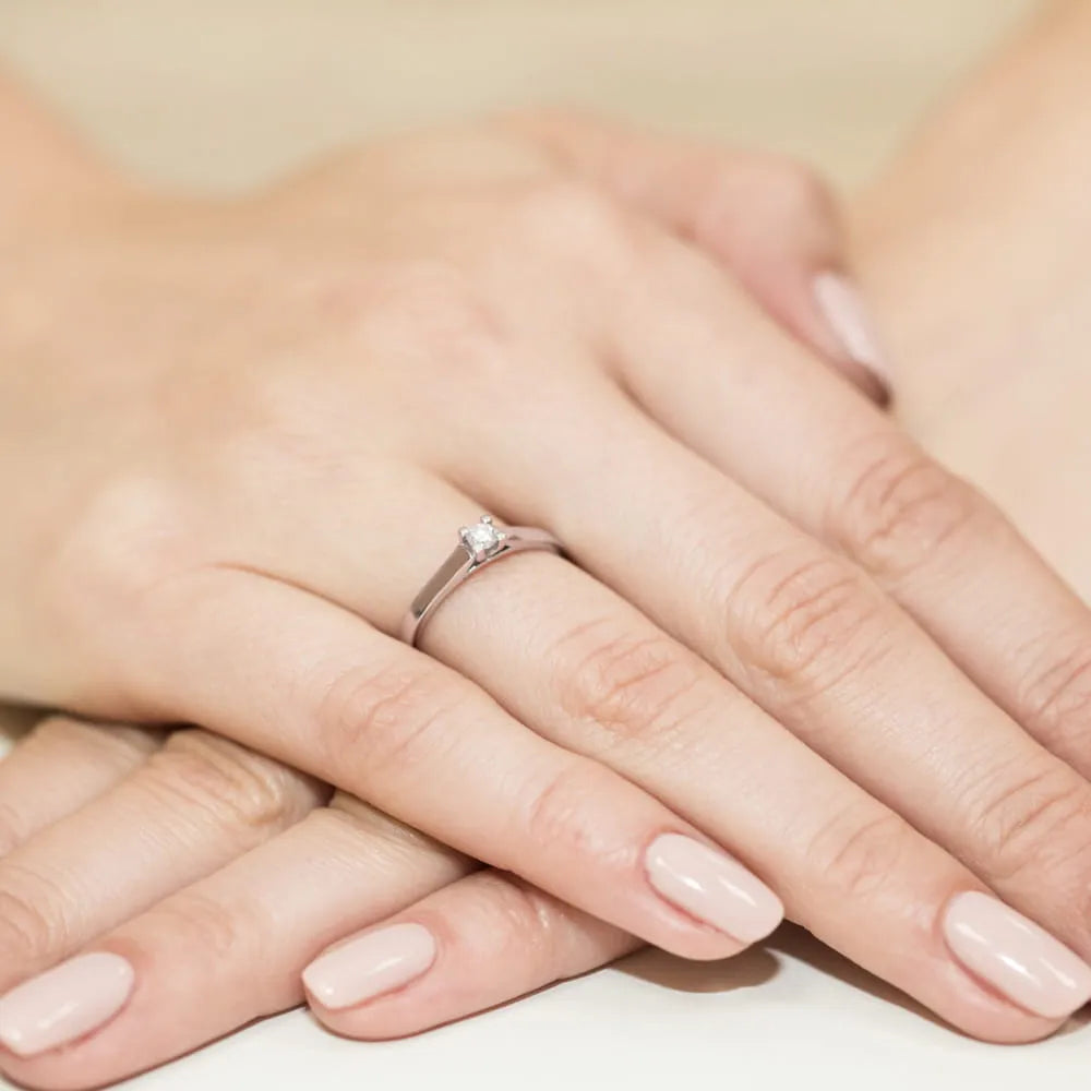 gold-ring-with-0-12ct-diamond-w0221-diw-03