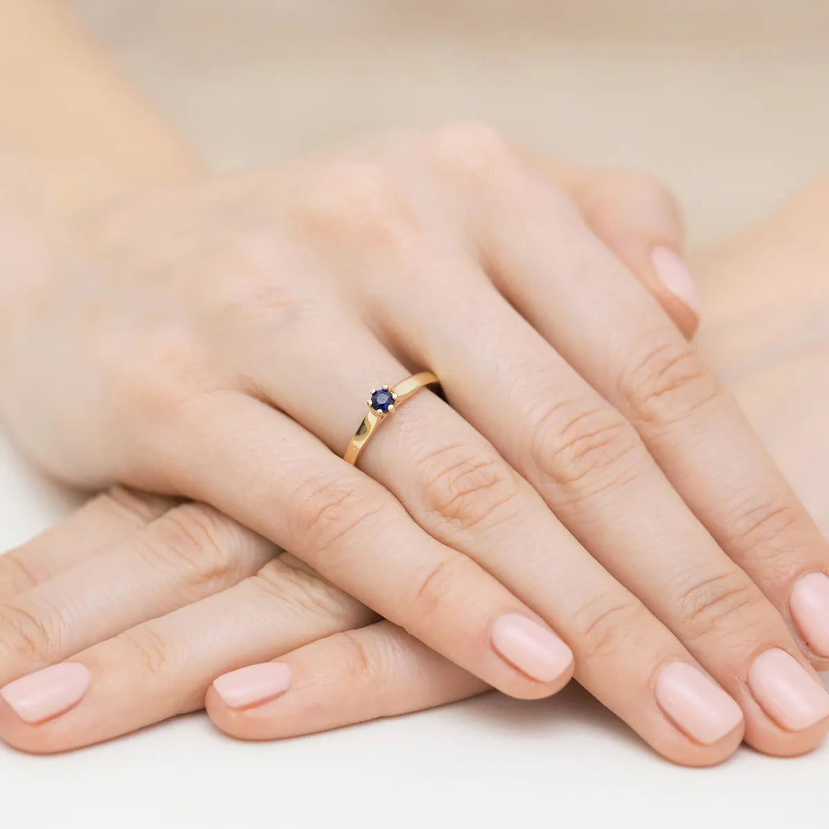 gold-ring-with-0-15ct-sapphire-w0222-sab-02