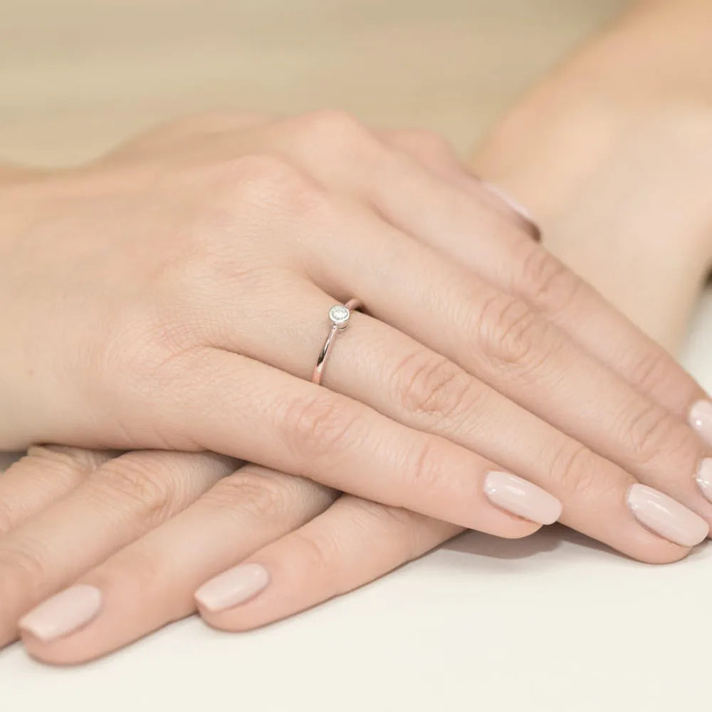 gold-ring-with-0-10ct-diamond-w0224-diw-02