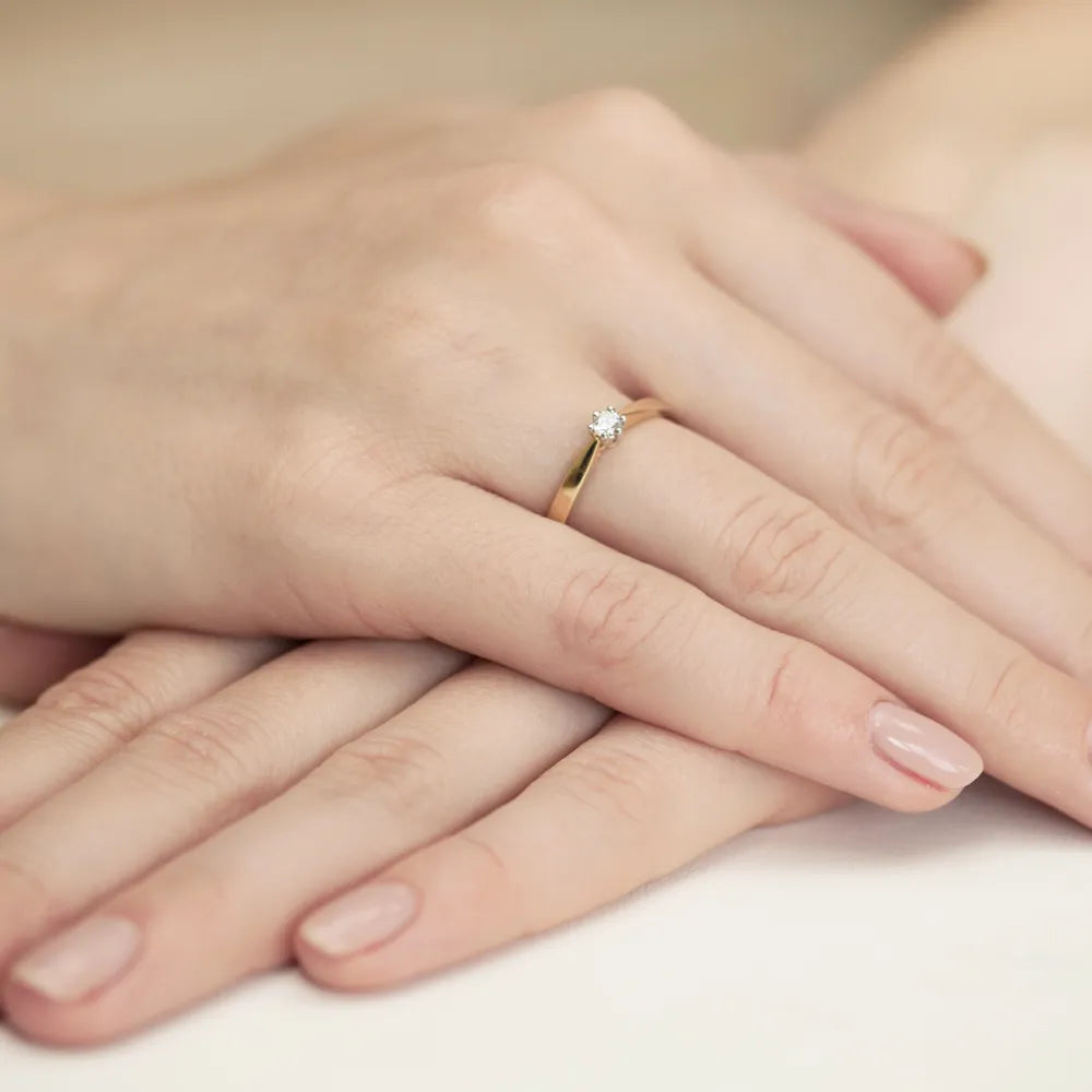 gold-ring-with-0-10ct-diamond-w0229-diw-02