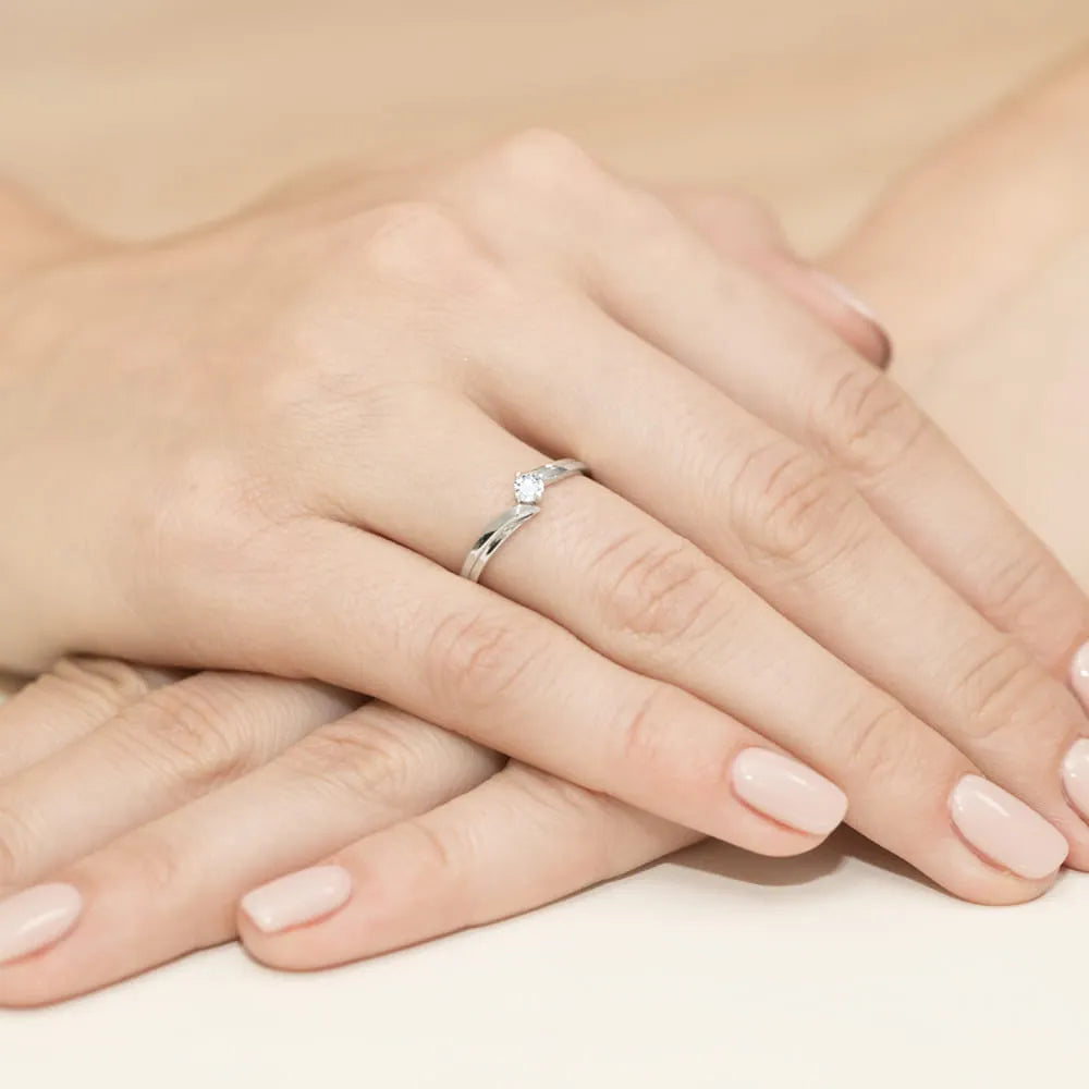 gold-ring-with-0-10ct-diamond-w0231-diw-02