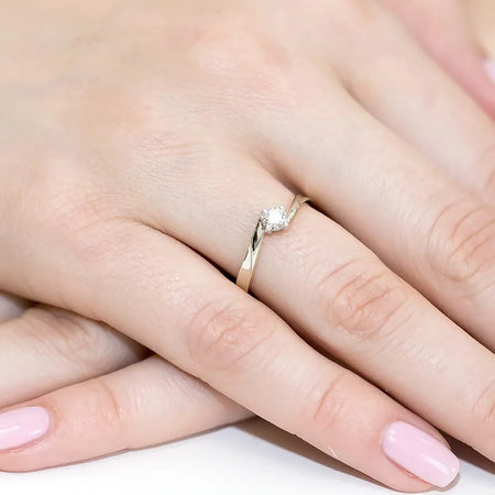 gold-ring-with-0-20ct-lab-diamond-w0243-ldw-01