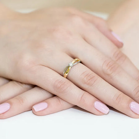 gold-ring-with-0-10ct-diamond-w0248-diw-01