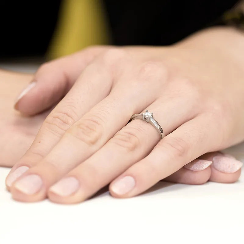 zlatý prsten s diamanty 0,15 ct a 0,04 ct w0258-diw-01