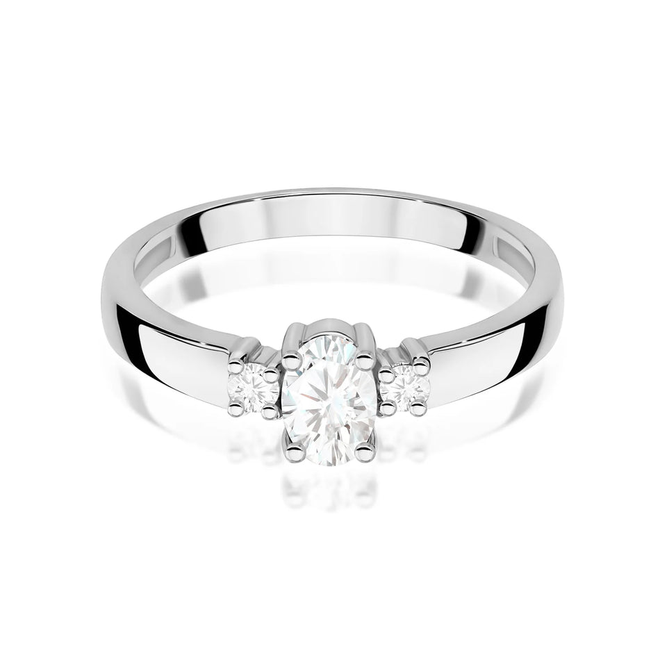 White Gold Ring with 0.40ct and 0.08ct Lab-diamonds