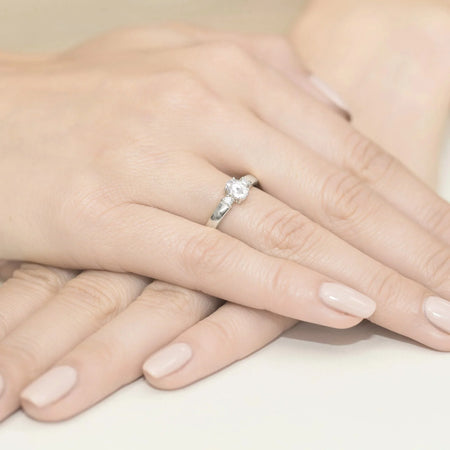 Lab-grown Diamond Engagement Ring in 585 White Gold