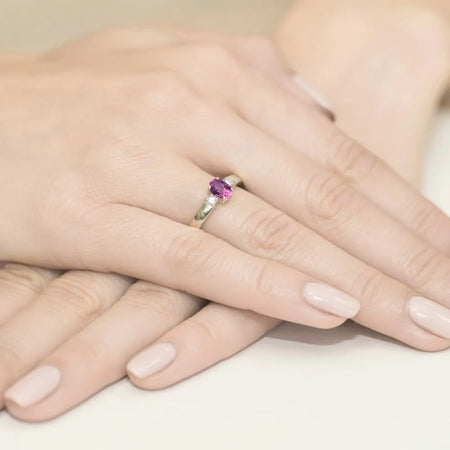 gold-ring-with-0-45ct-pink-sapphire-and-0-08ct-diamonds-w0264-sap-01