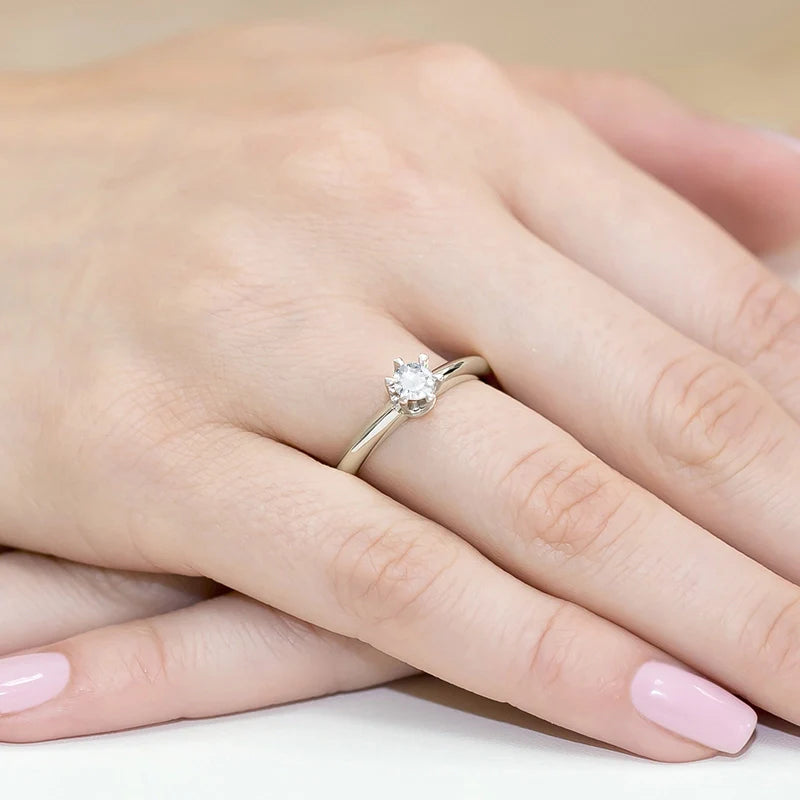 Lab-grown Diamond Engagement Ring in 585 White Gold