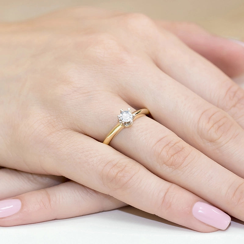 Prsten ze žlutého zlata s kulatým lab-grown diamantem 0,30 ct