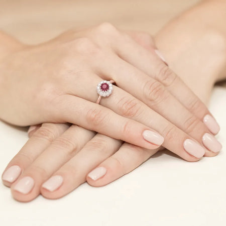 gold-ring-with-0-60ct-ruby-and-0-174ct-diamonds-w0284-rur-01