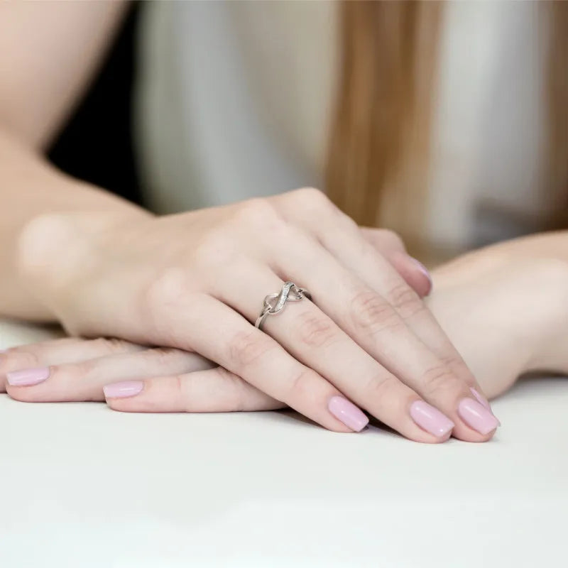 prsten-ze-zlata-s-diamanty-0-035ct-w0285-diw-01