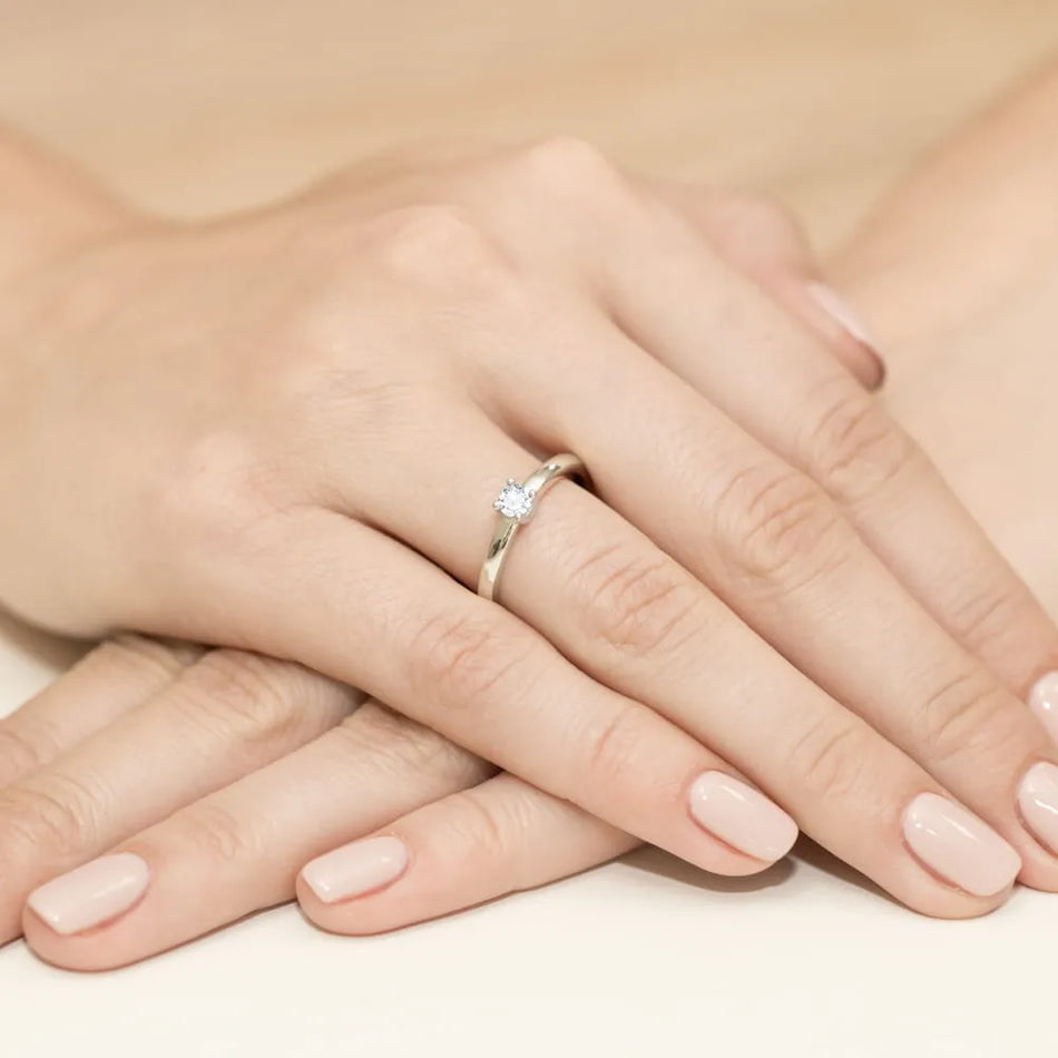 prsten-ze-zlata-s-diamantem-0-15ct-w0292-diw-01