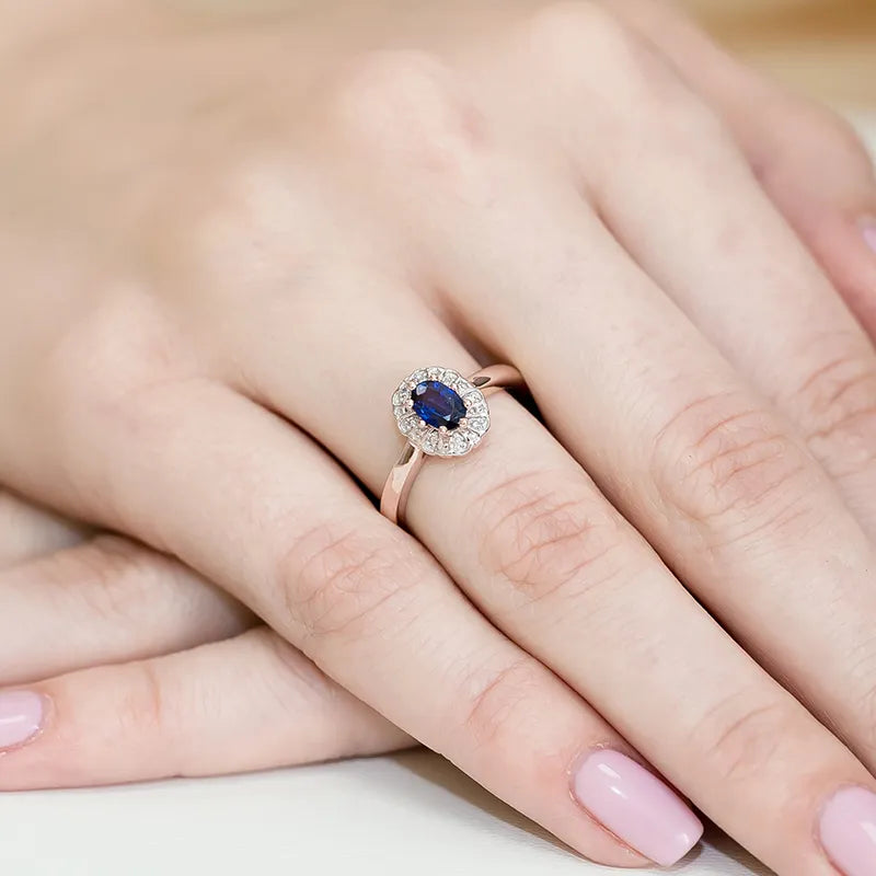 gold-ring-with-0-70ct-sapphire-and-0-069ct-diamonds-w0304-sab-01