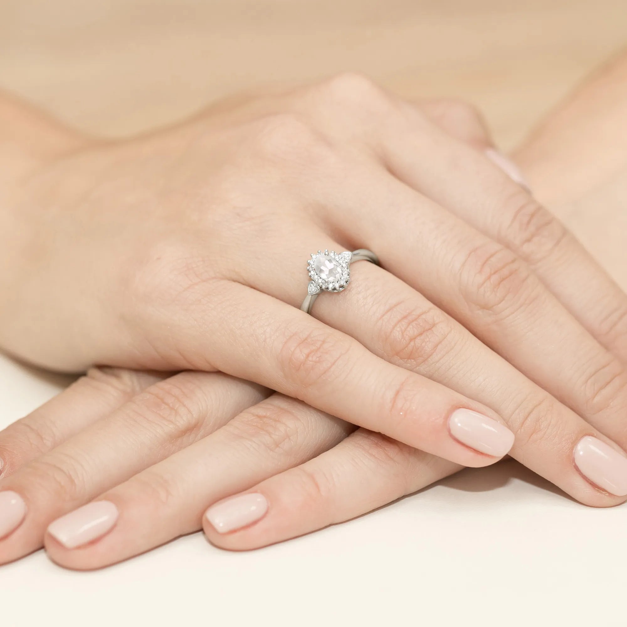 Zásnubní prsten s diamantem Lab-grown v 585 bílém zlatě