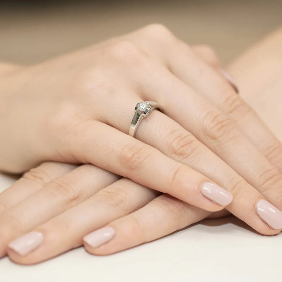 zlatý-prsten-s-0-30ct-laboratorně-vyrobeným-diamantem-w0320-ldw-07