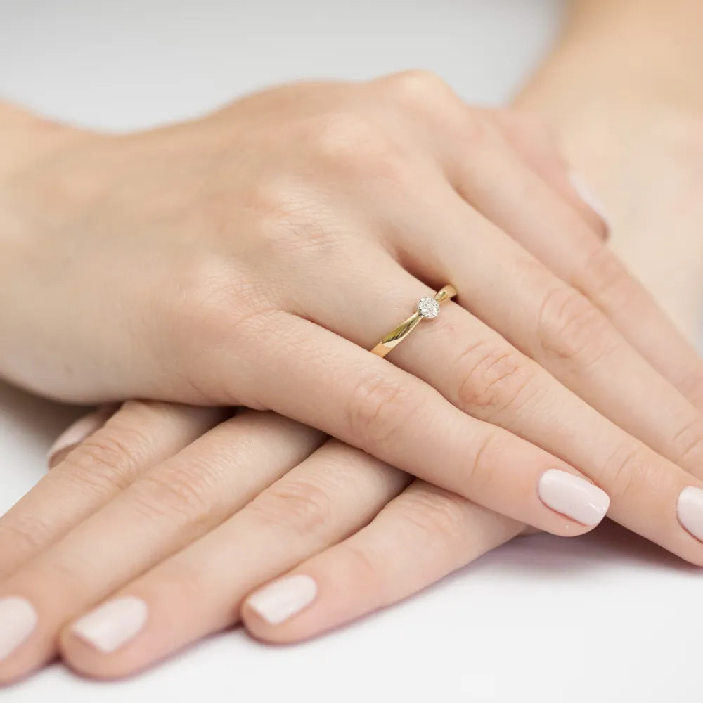 zlatý prsten s diamanty 0,035 ct w0322-diw-01