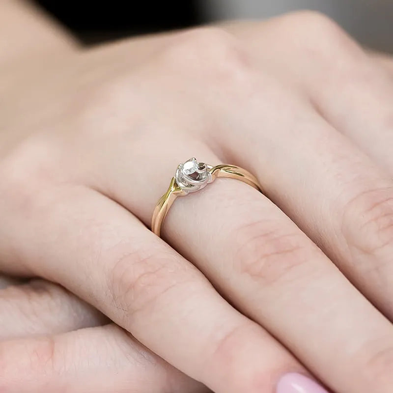 zlatý-prsten-s-diamantem-0-10ct-w0329-diw-01