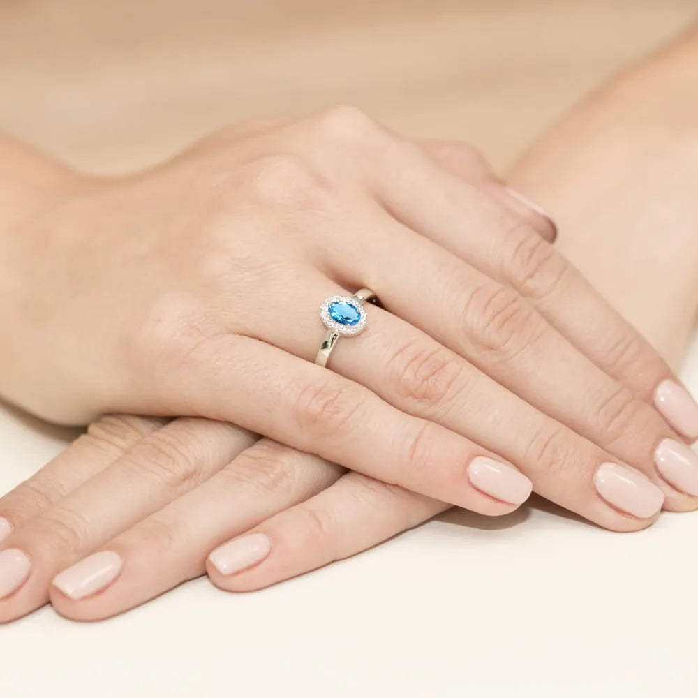 gold-ring-with-0-50ct-topaz-and-0-08ct-diamonds-w0330-tob-01