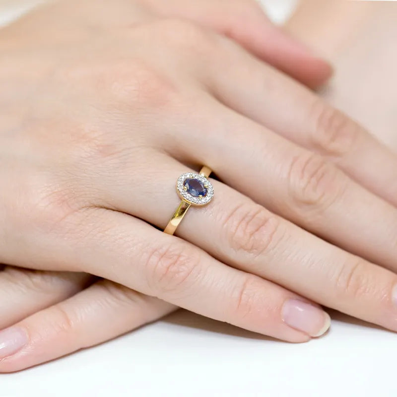 zlatý prsten s 0,70ct safírem a 0,08ct diamanty w0330-sab-01