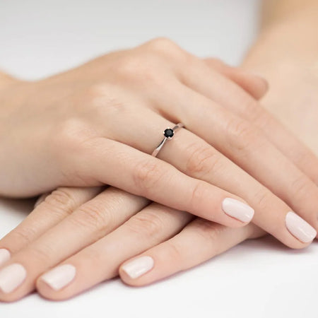 gold-ring-with-0-20ct-black-diamond-w0335-dib-01