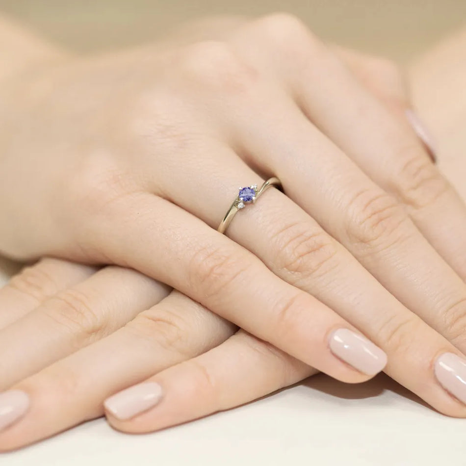 zlatý prsten s 0,15ct tanzanitem a 0,017ct diamanty w0346-tap-01