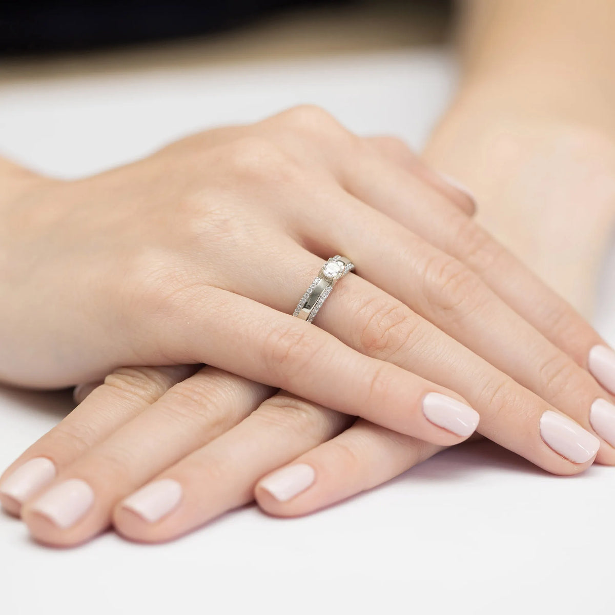 gold-ring-with-0-25ct-and-0-20ct-lab-diamonds-w0356-ldw-01