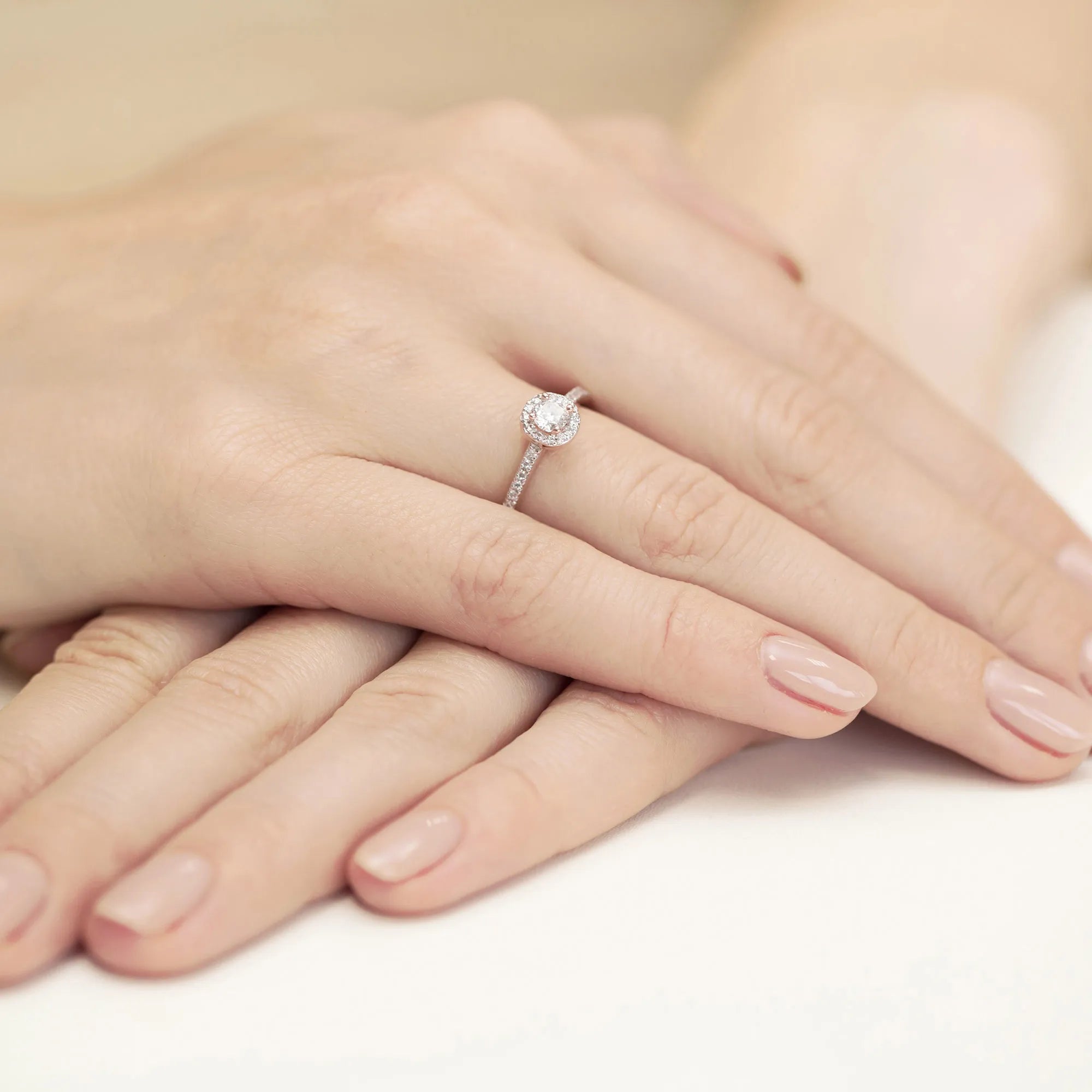 gold-ring-with-0-15ct-and-0-13ct-diamonds-w0406-diw-01