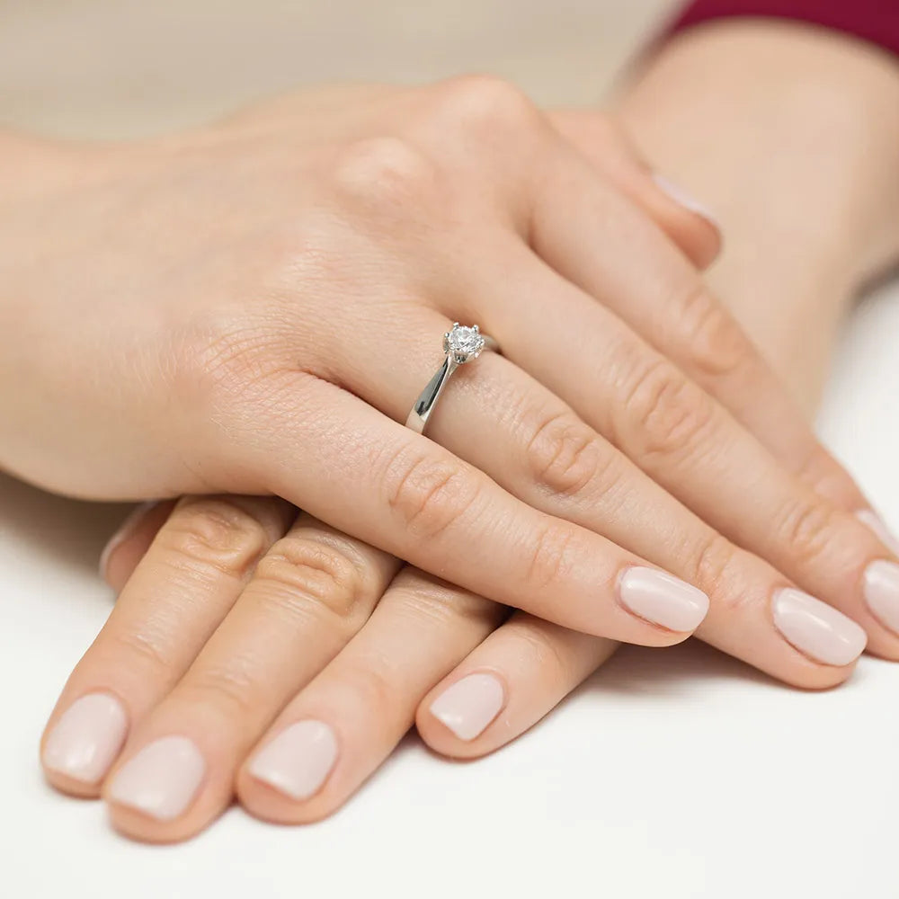 gold-ring-with-0-20ct-lab-diamond-w0429-ldw-01