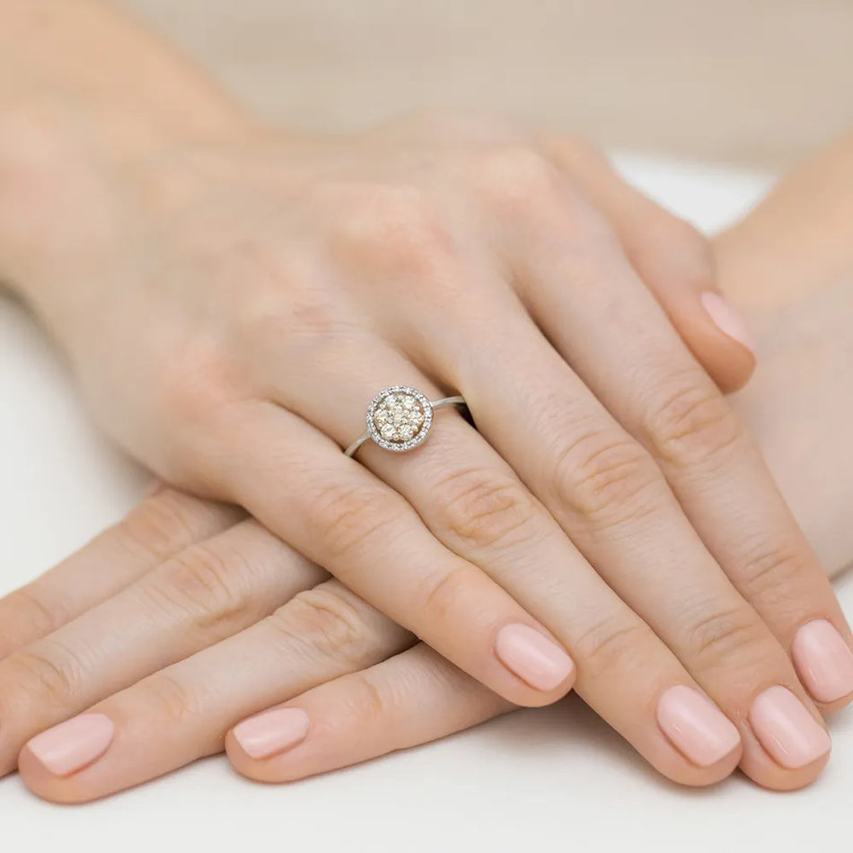 gold-ring-with-0-10ct-and-0-20ct-diamonds-w0440-xxx-01