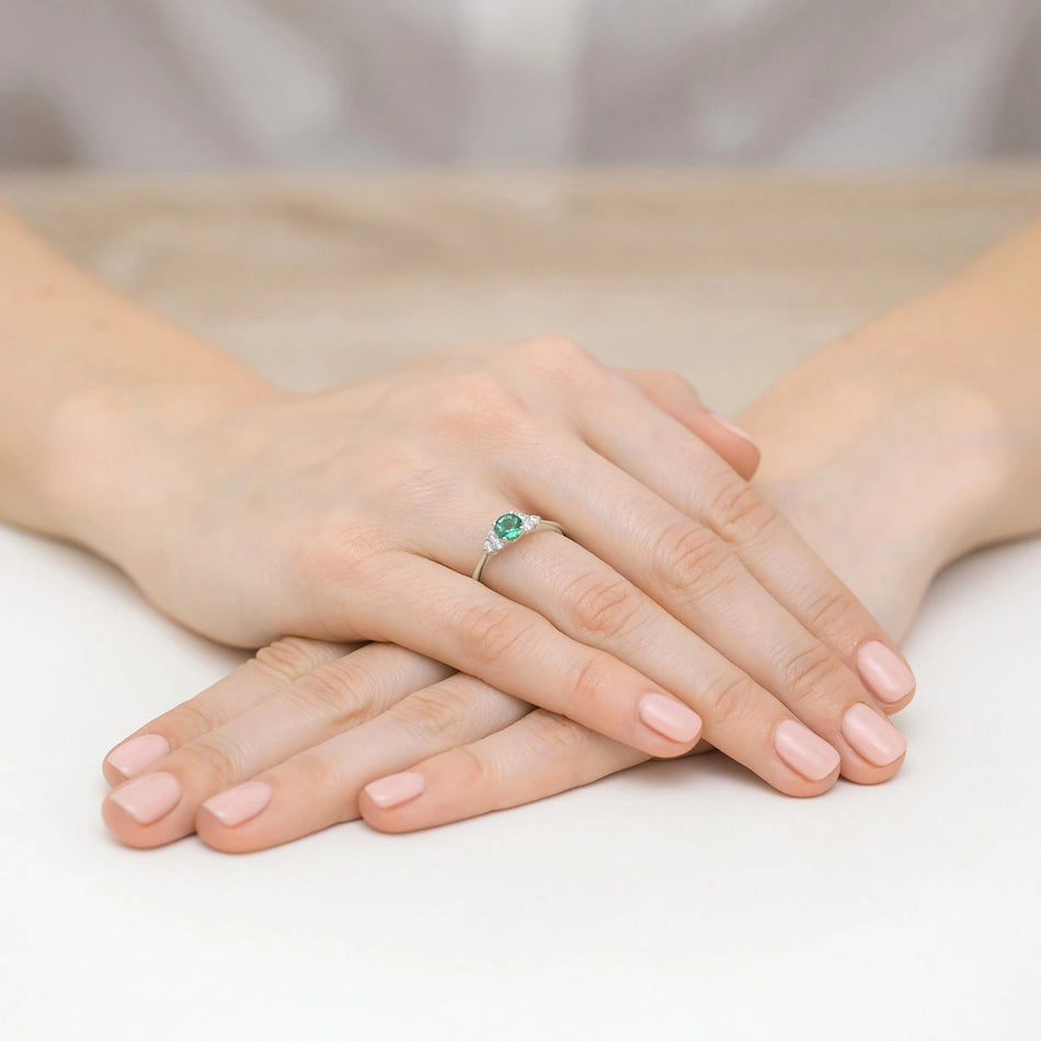 White Gold Ring with 0.50ct Emerald and 0.18ct Diamonds