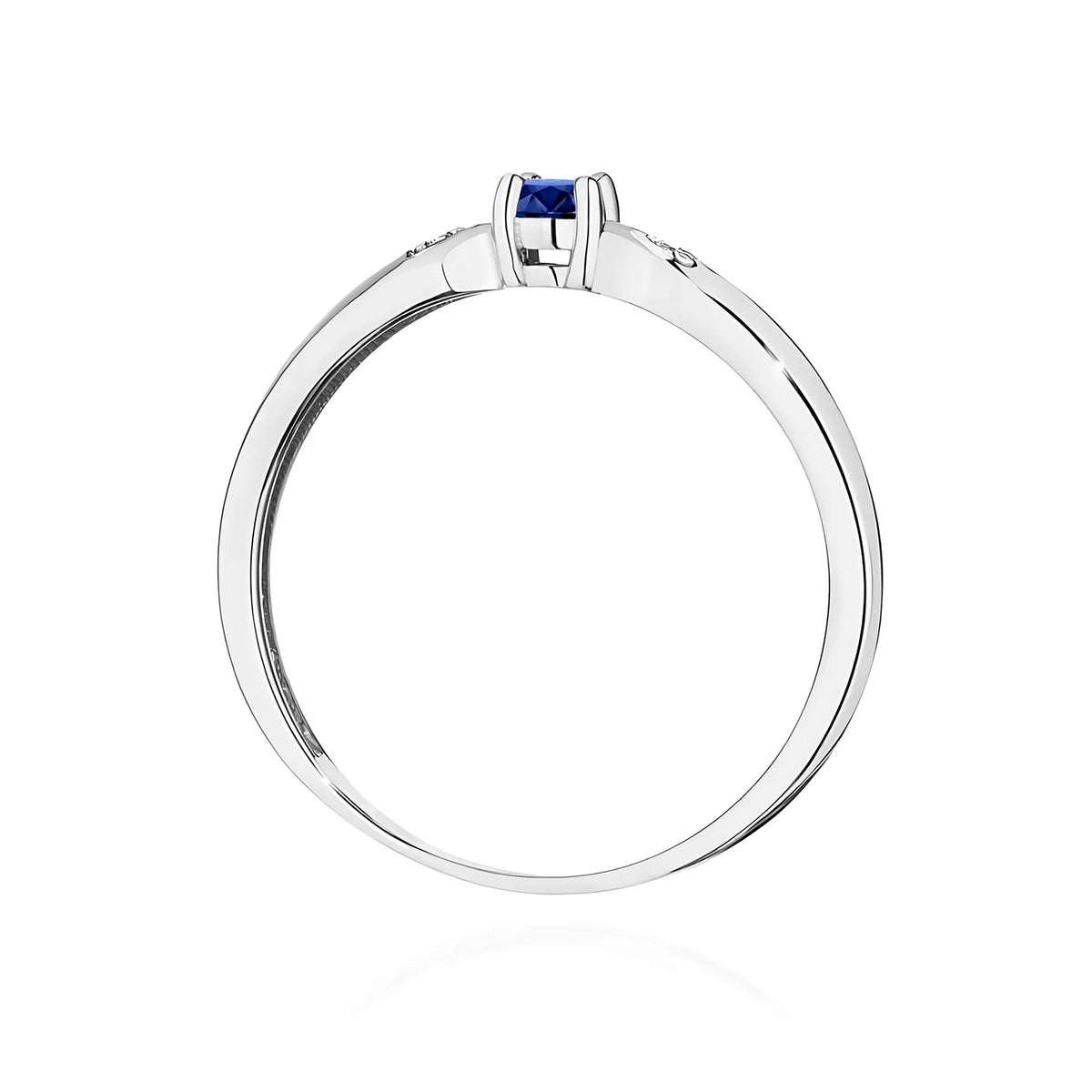 Prsten z bílého zlata s 0,15 ct safírem a 0,01 ct diamanty