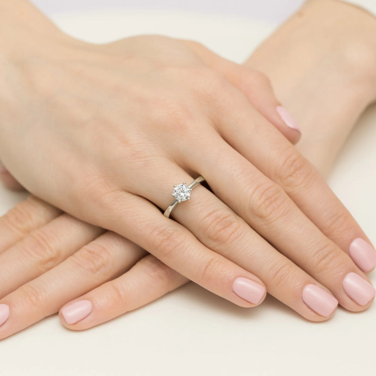 zlatý-prsten-s-diamantem-0-70ct-w0482-diw-03