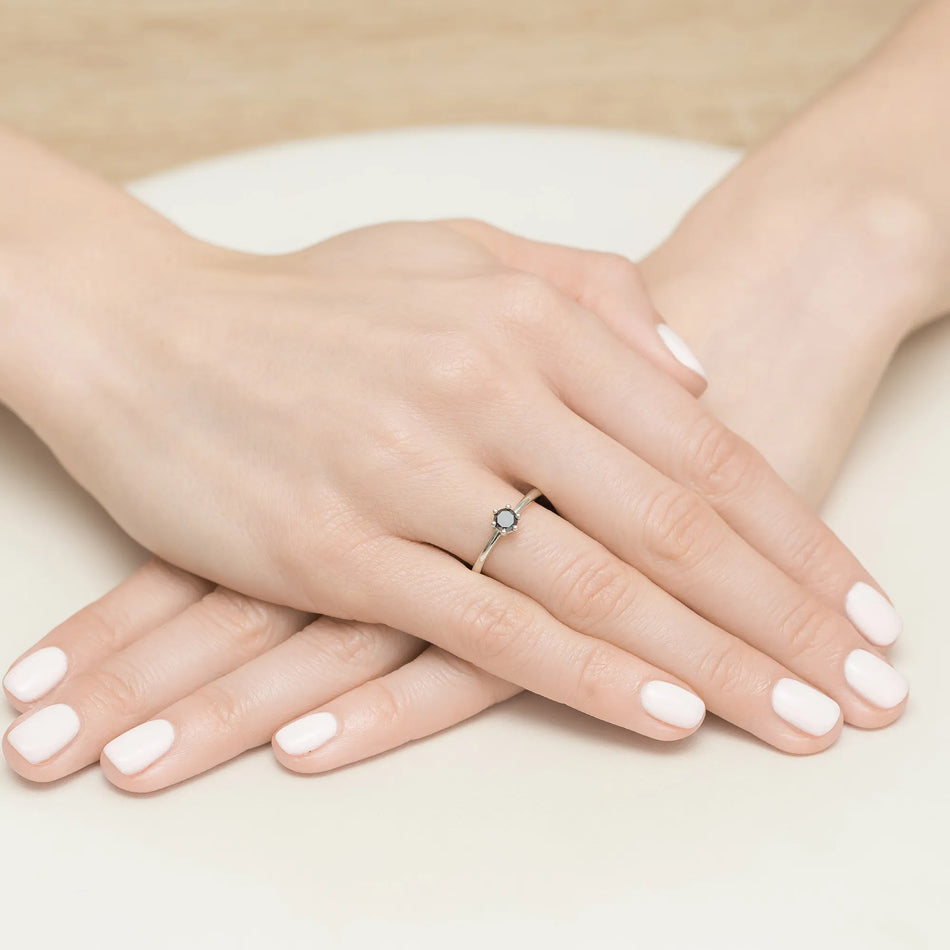 prsten-ze-zlata-s-0-30ct-černým-diamantem-w0496-dib-01