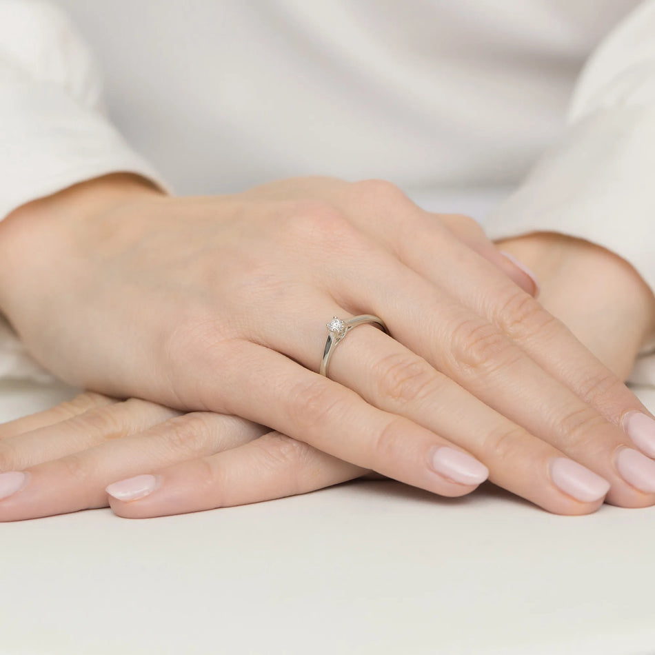 zlatý-prsten-s-diamantem-0-12ct-w0506-diw-01