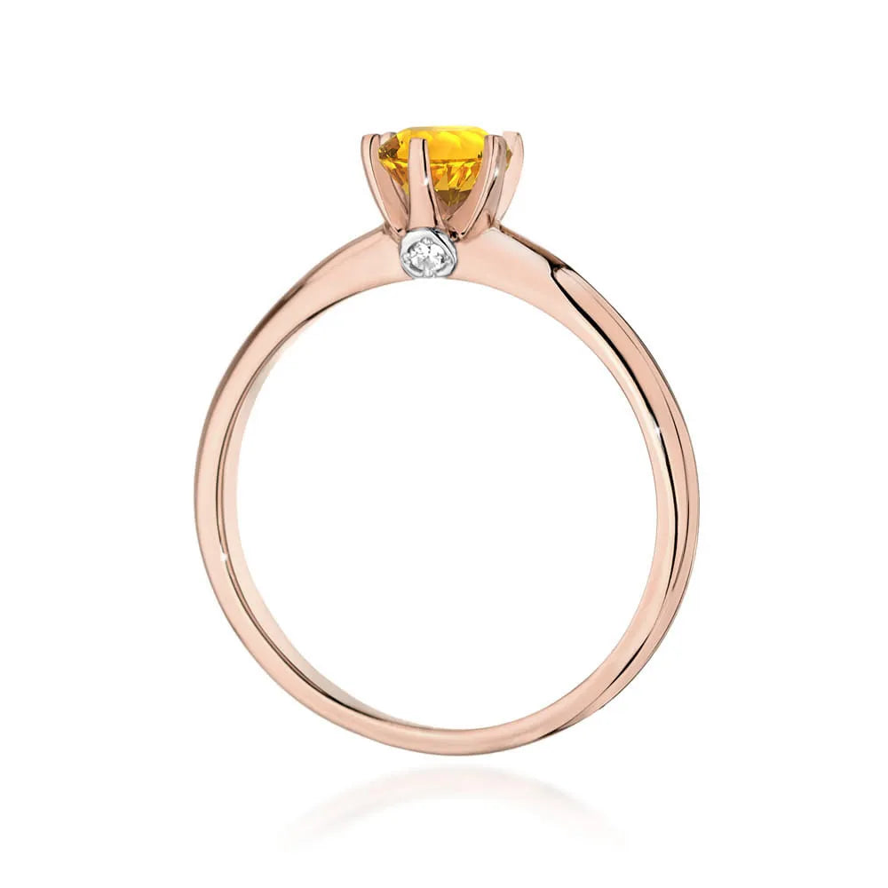 gold-ring-with-citrine-and-diamonds