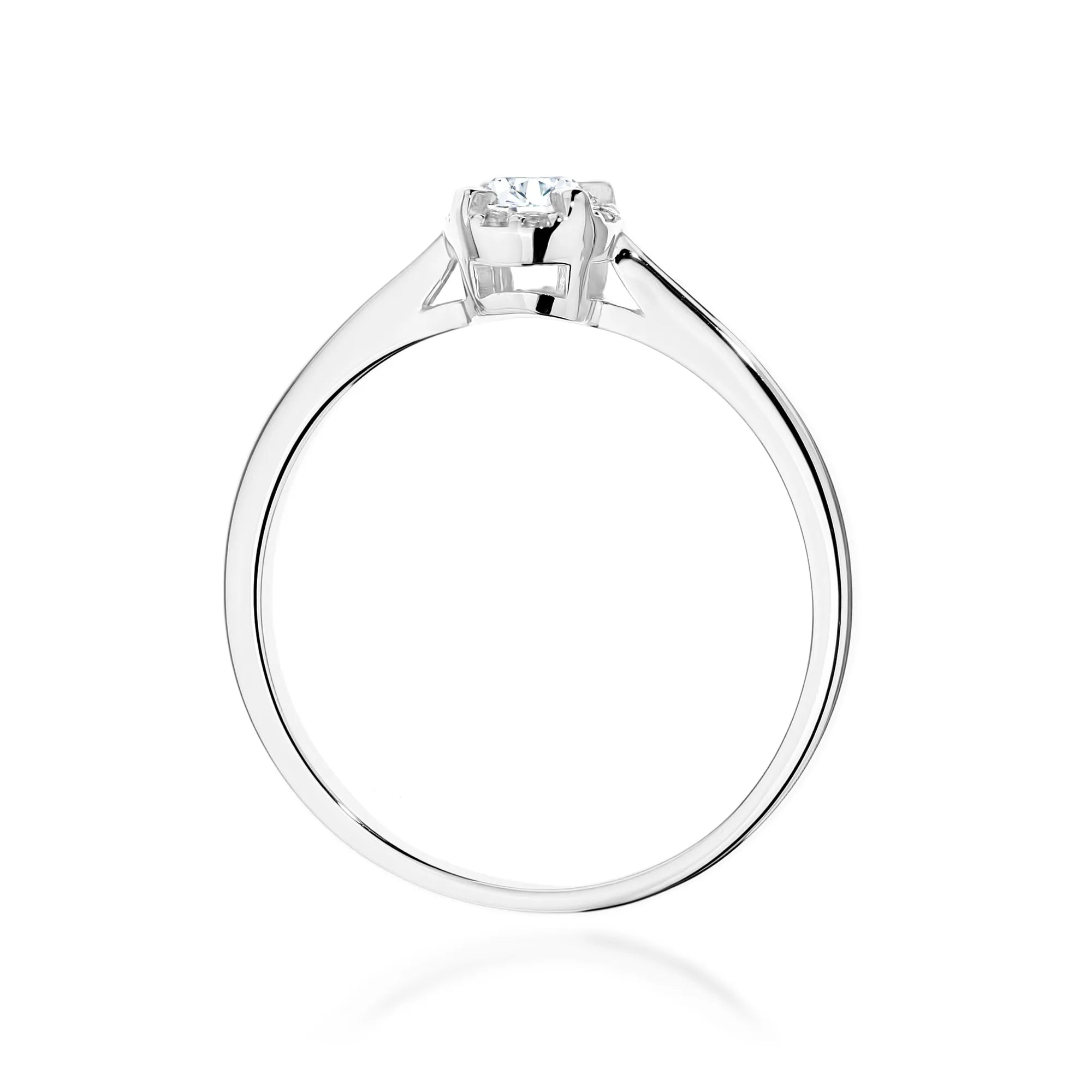 gold-ring-with-0-10ct-diamond-and-0-04ct-sideline-diamonds-w0560-diw-01