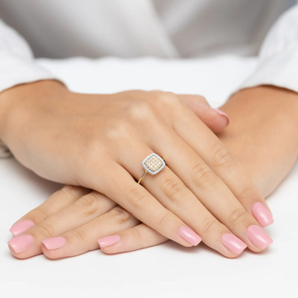 gold-ring-with-0-278ct-diamonds-w0568-diw-01