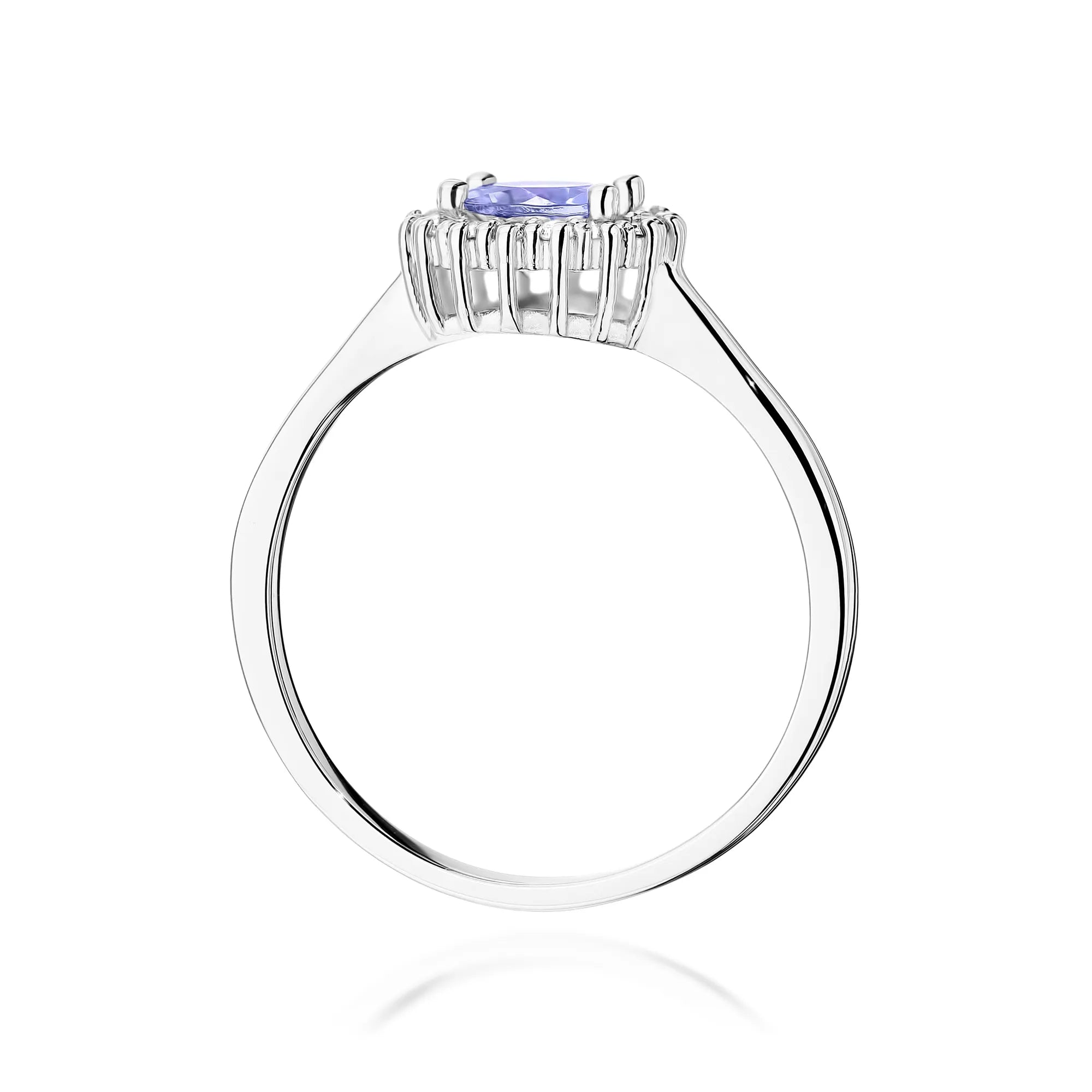 gold-ring-050ct-tanzanite-and-diamonds-flower