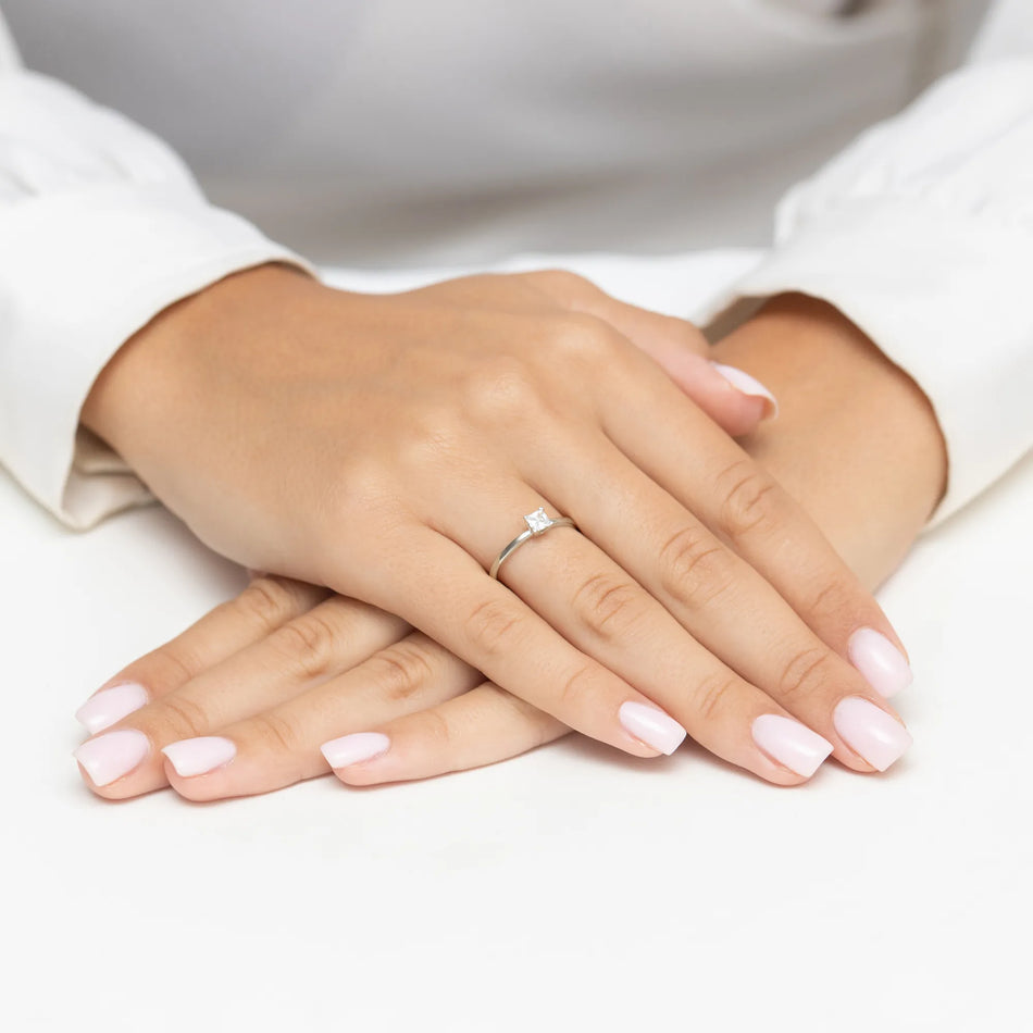 zlatý-prsten-s-diamantem-0-30ct-w0587-diw-01