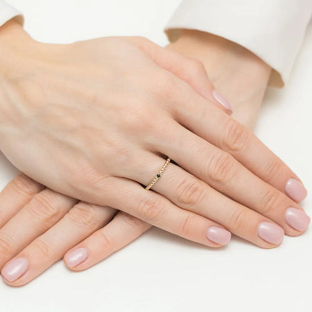 gold-ring-with-0-02ct-black-diamond-w0601-dib-01