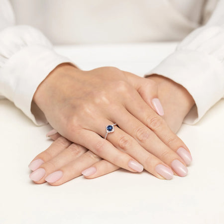 gold-ring-flower-with-0-50ct-sapphire-and-diamonds-w0603-sab-01