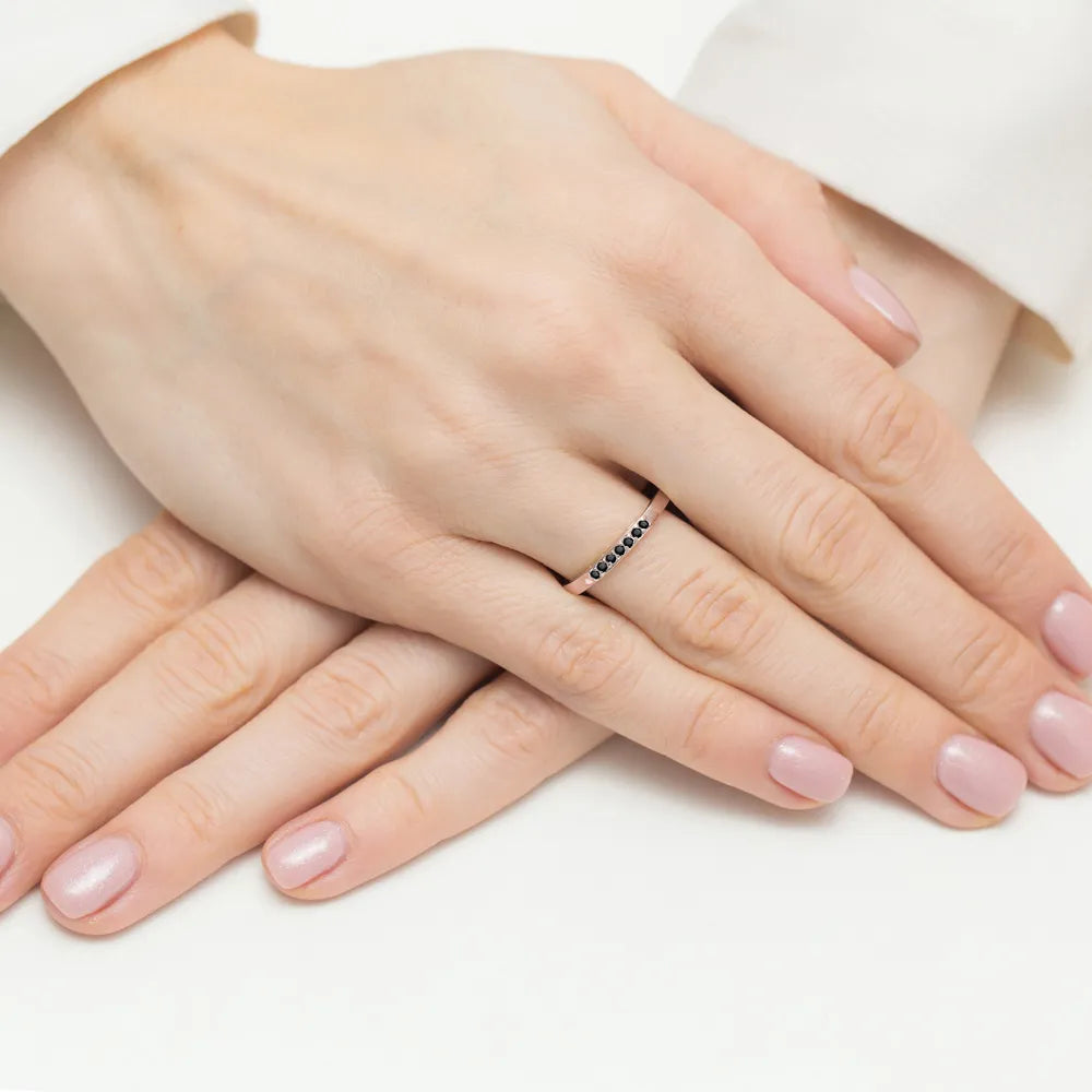 gold-ring-with-and-0-102ct-black-diamonds-w0619-dib-01