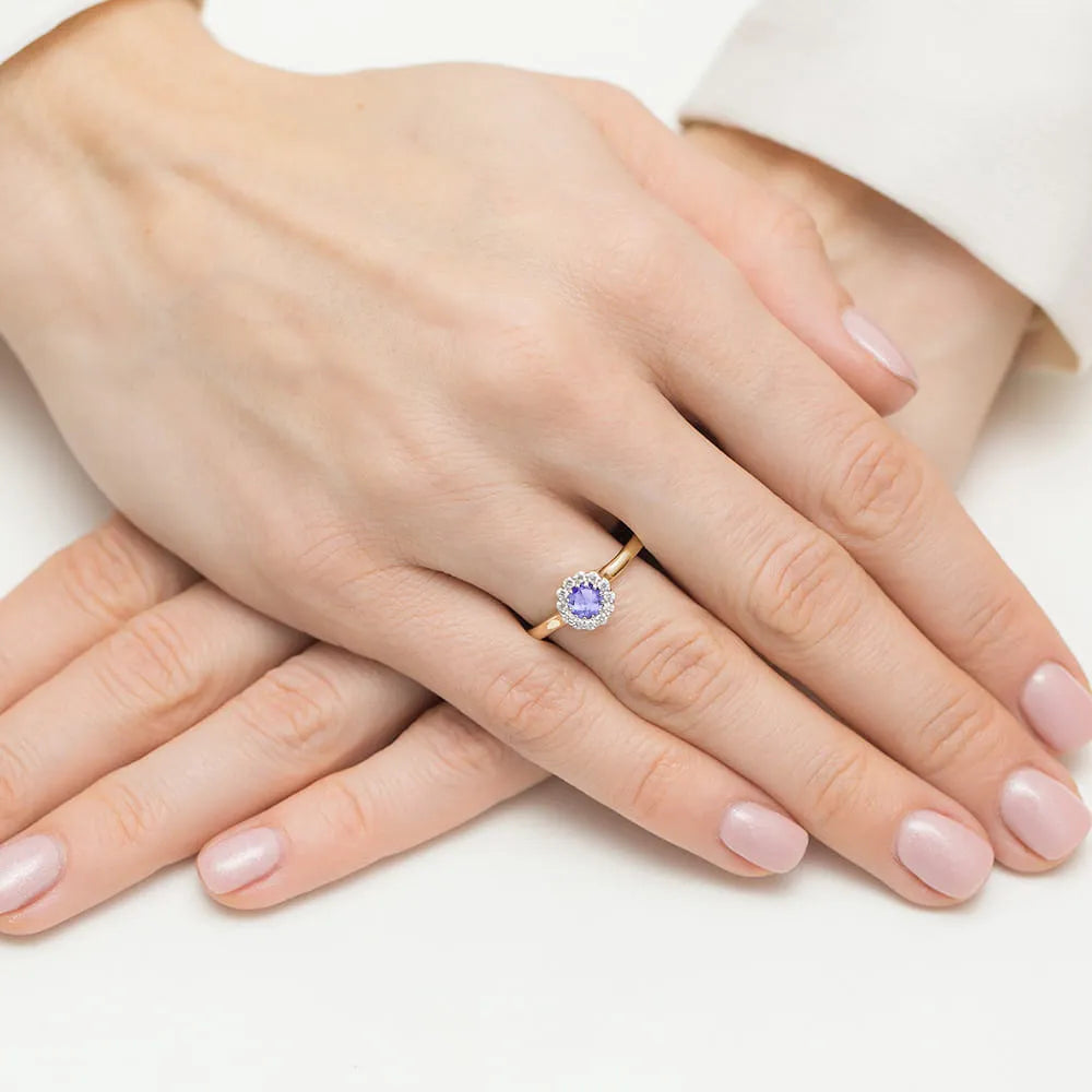 prsten-ze-zlata-s-0-50ct-tanzanitem-a-0-103ct-diamanty-w0622-tap-01