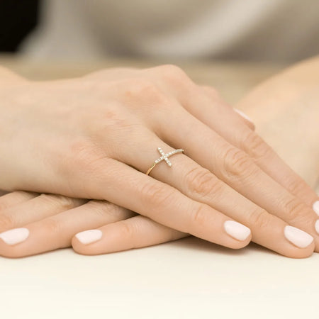 gold-ring-with-0-09ct-diamonds-w0636-diw-01