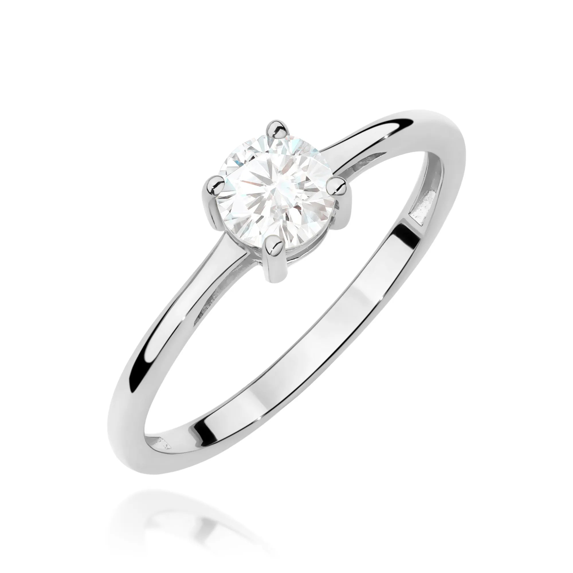 gold-ring-with-0-60ct-white-sapphire-w0656-saw-01