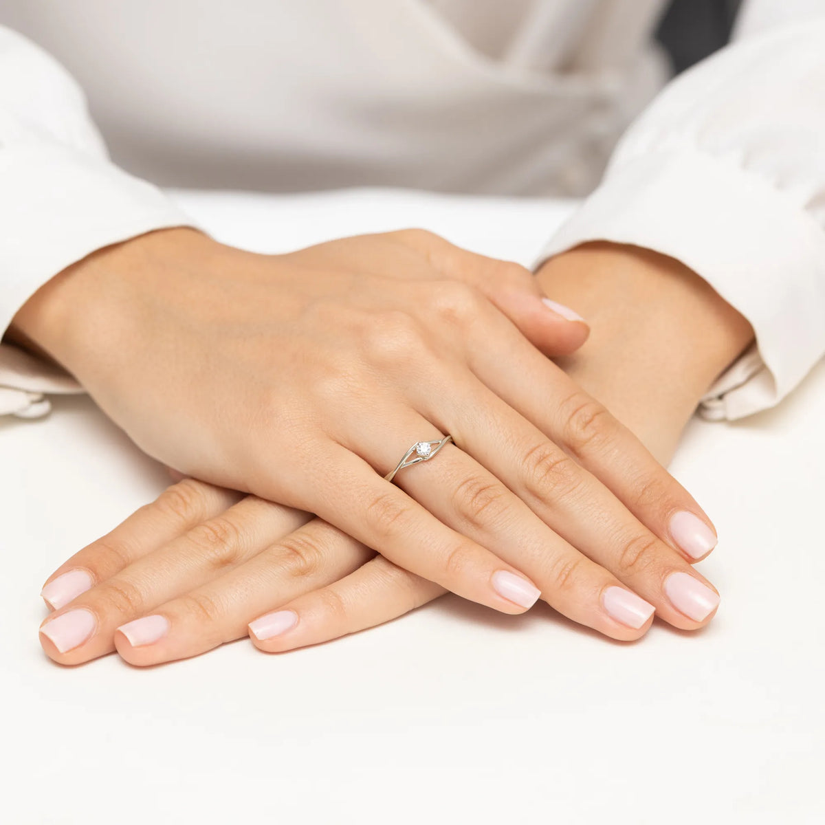 gold-ring-with-0-10ct-diamond-w0669-diw-01