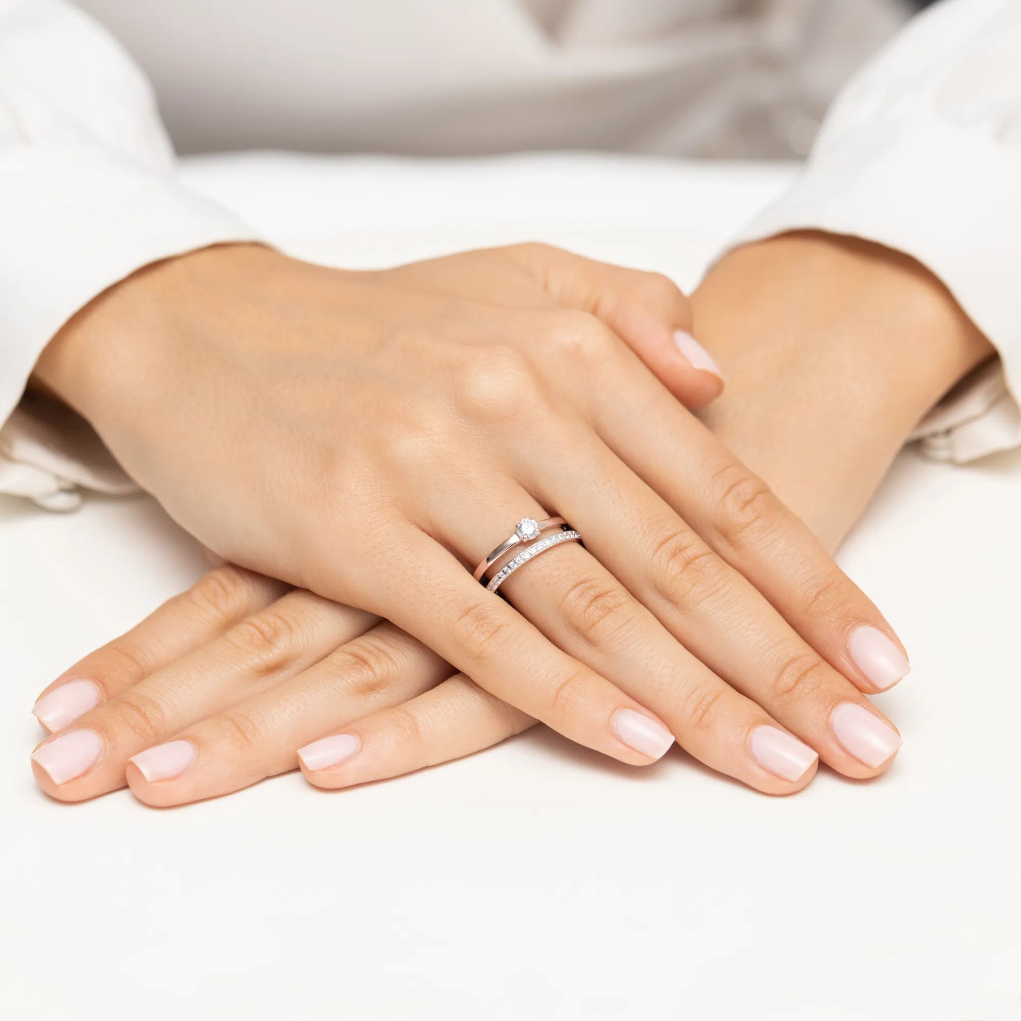 gold-ring-with-0-24ct-and-0-16ct-diamonds-w0674-diw-01