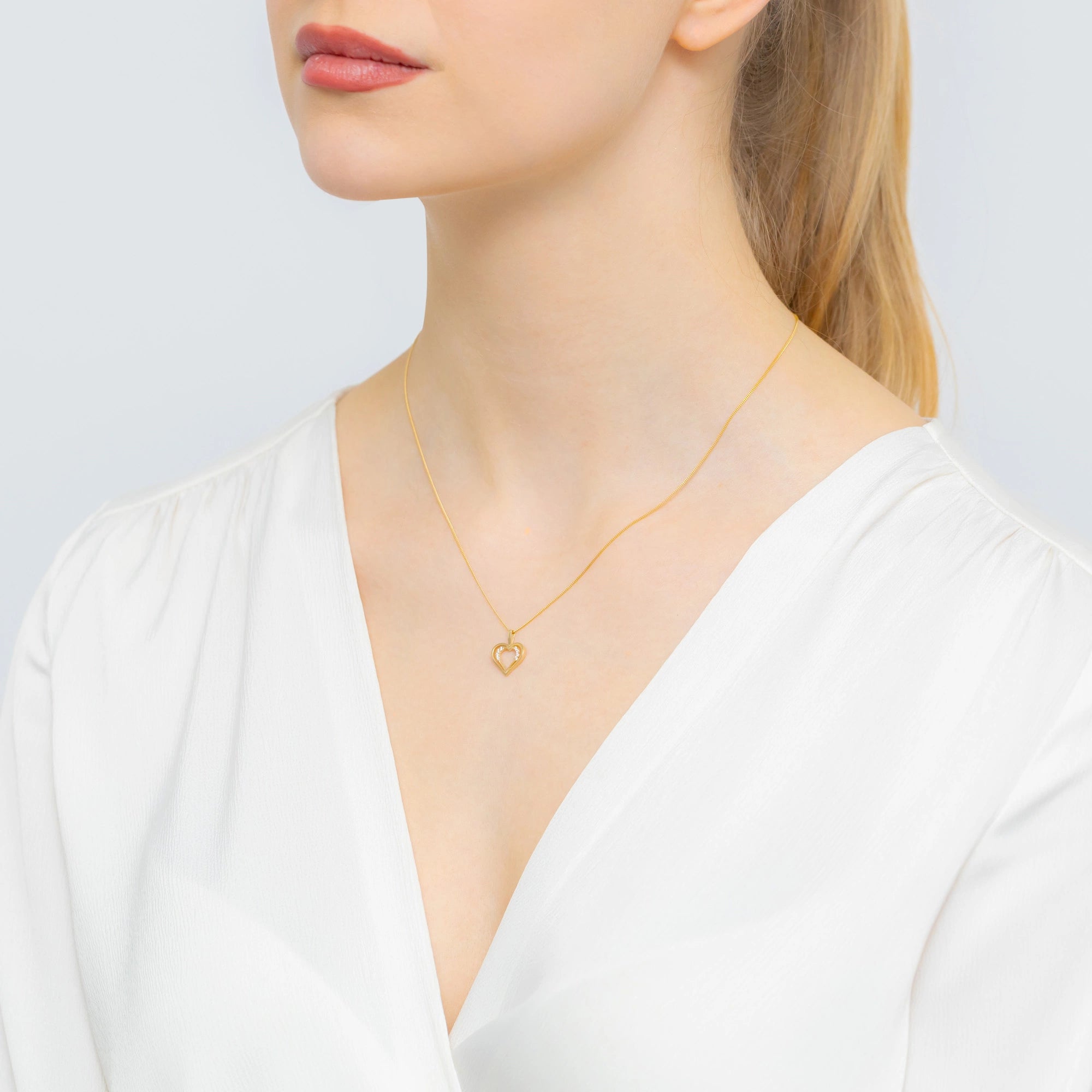 zlatý přívěsek kapka s květinami z gw 277 585