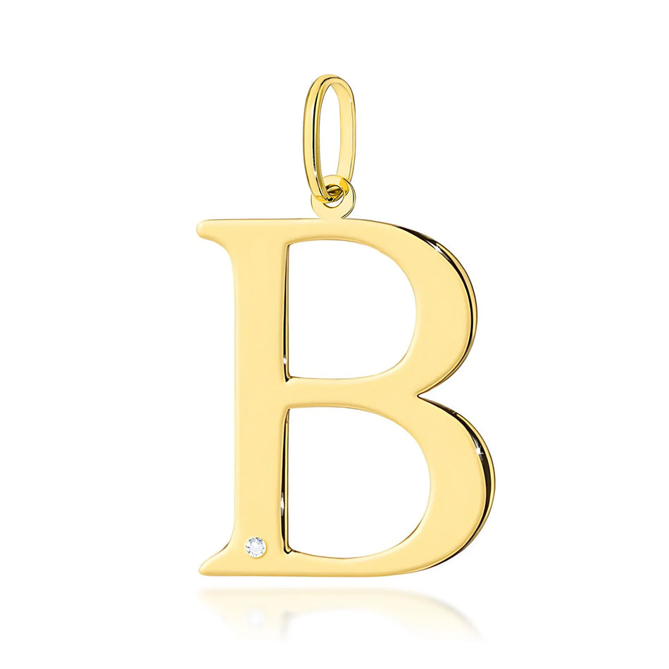 Velký přívěsek ze žlutého zlata s iniciálou „B“ a diamantem
