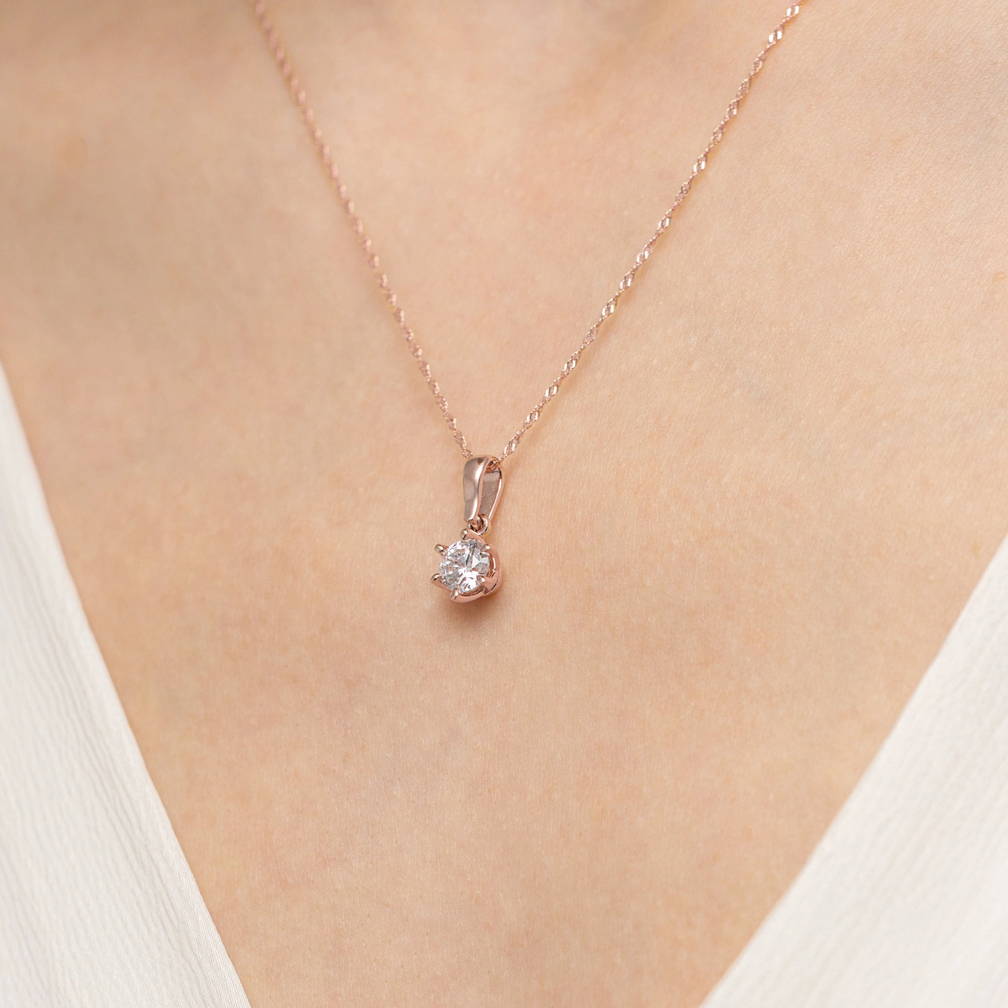 gold-pendant-with-0-70ct-diamond-z0575-diw-04